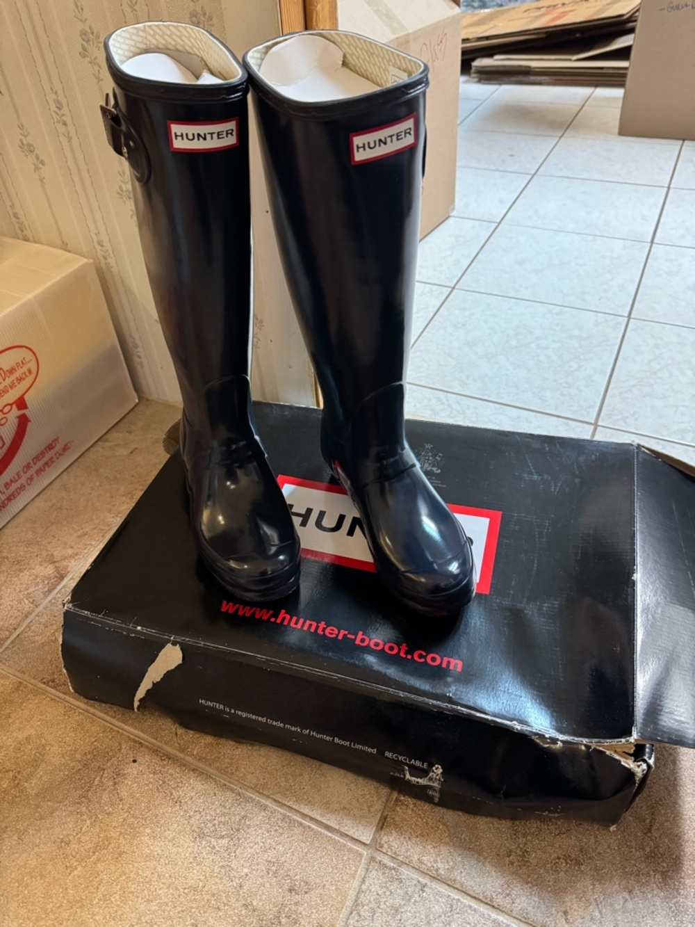 Hunter Glossy Navy blue  Tall Rain Boots with Red Logo Trim